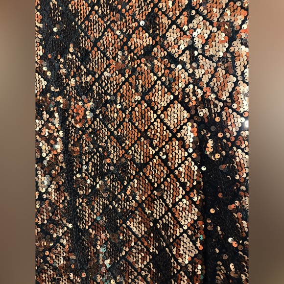 Gabrielle Union Gold Sequin holiday pants - Picture 11 of 11